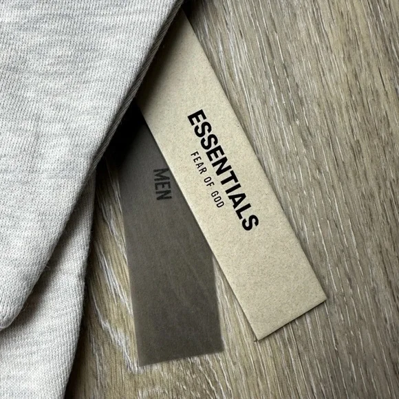 Essentials fear of god hoodie light oatmeal - Picture 3 of 6